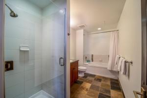 Capitol Peak Lodge 3031 by Snowmass Mountain Lodging