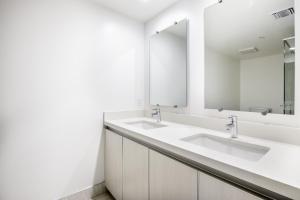 Fairfax 2BR w WD in unit nr W Hollywood LAX-140