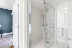 Fairfax 2BR w WD in unit nr W Hollywood LAX-140