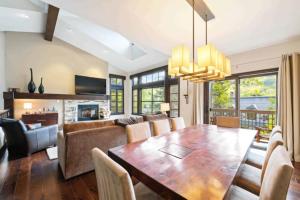 Meadows Townhome A1 by East West Hospitality