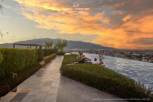 Luxury Condo, Roof top Pool, Full facilities