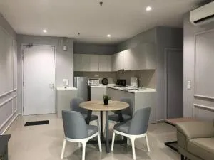 Hyde Tower I-City 2R 2B, Corner with Balcony - Kampong Padang Jawa