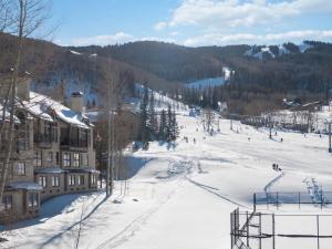 Meadows Townhome R4 by East West Hospitality