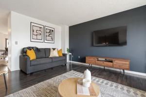 Dino Roar I Sleeps 12 I New