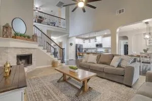 2 Story Open Spaces Home Near Stadiums Six Flags - دونكانفيل