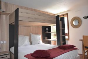 Hotels Hotel Bagatelle Paris Nord Roissy CDG : photos des chambres