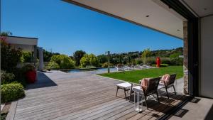 Villa contemporaine classée 5 étoiles avec piscine Antibes