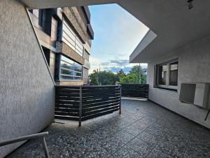 SIMPLE VILLA SELF CHECK iN