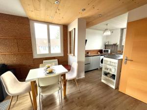 Appartements Grand studio aux portes de Geneve : photos des chambres