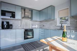 Lundy Lodge – 1 Bedroom Annex – Rhossili