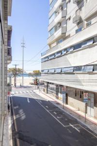 APU14 - 4 Dorm, Climatizado, Esq. Av. Atlântica