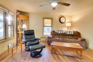 Peaceful Mars Hill Home with Porch and Mountain Views