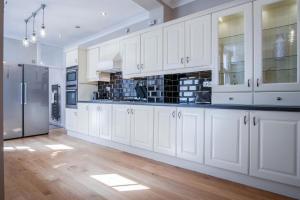 Overland Road – 4 Bedroom House – Mumbles