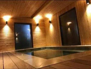 Grand Gite Jacuzzi - Comps