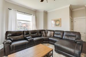 Spacious Chicago Condo with Deck Less Than 9 Mi to Downtown!