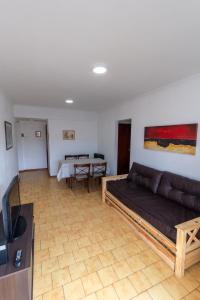 Check and Home - Rawson - 4 huéspedes amplio en el centro