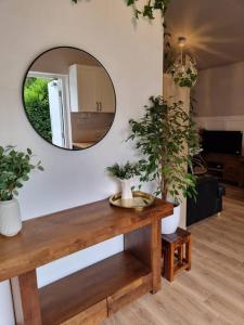 Charming Detached Cottage Near John Radcliffe Hospital Free Parking Self check-in