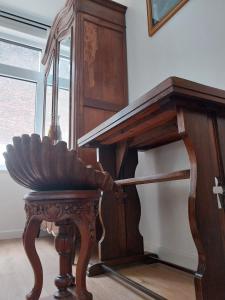 Maisons d'hotes Maison Georges : Chambre Double avec Salle de Bains Privative