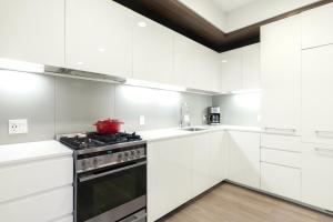 Rincon Hill I Gym Rooftop nr tech companies SFO-253