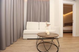 Jons Garden Apartments