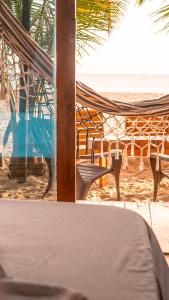 the mompe beach hostal