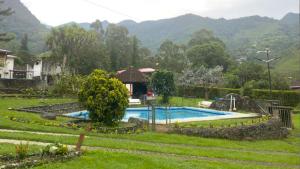 Finca con piscina los Eucaliptos Cali- Pance