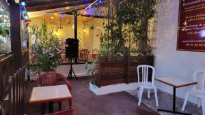 Hotels A La Vielle Halle : photos des chambres