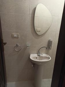 Cozy Apartment by the sea between Hilton and four seasons, no view