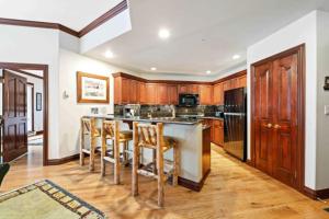 Oxford Court 107 by East West Hospitality