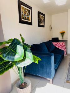 Sandton Apartment 3 mins drive from Mandela Square & located right in the heart of Sandton City