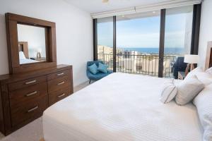 Condo Sol, vista al Arco, casa club con amenidades