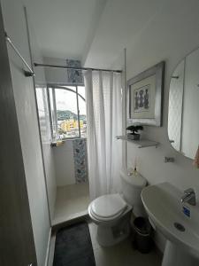 Disfruta cerca al mar: Piso 8 con dos habitaciones