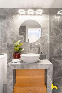 Dream Studio in Plaka near Syntagma & Acropolis!