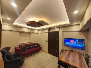 FINDIKZADE SEASIDE FLATS in lively Fatih area very near metro and tourist sights
