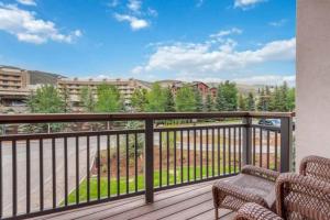 Riverfront Lodge 203 by East West Hospitality