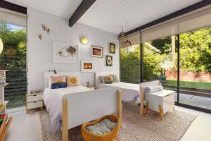 Mid-Century Gem in Pacific Palisades