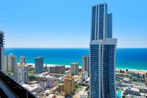 Circle on Cavill Level 33 Ocean Living - Coastal Letting
