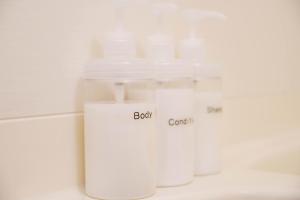 黒門市場徒歩5分 通天閣難波エリア徒歩圏内 トイレと浴室付き まるまる貸切 エレベーター 304