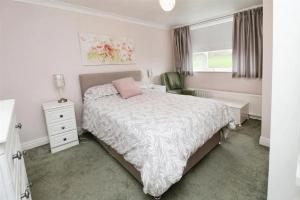 Luxury Home in Low Moor
