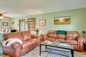 Pet-Friendly Canaan Home Deck, Grill and Yard! - Coaticook