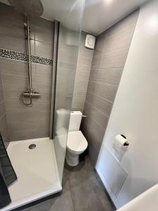 Hotels AUBERGE DE LA VOUTE : Chambre Simple