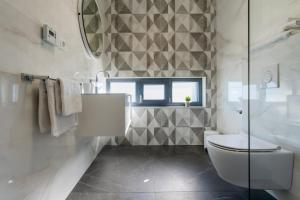 Apartments with a parking space Krvavica, Makarska - 23434