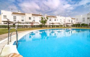 Awesome Home In Chiclana De La Fronter