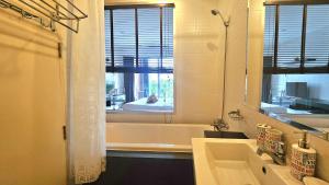 Апартаменты с видом на море на Карон Бич А 509