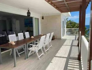 Ocean Front Deluxe Condo - Los Naranjos