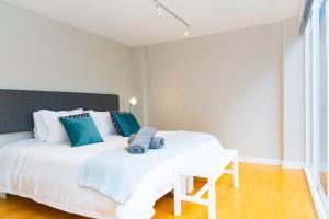 Del Valle · Modern apartment!! Excellent opportunity Del Valle