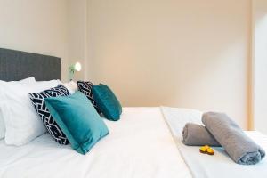 Del Valle · Modern apartment!! Excellent opportunity Del Valle