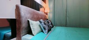 A boutique Warm falim home