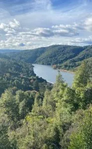 Casa con vista al rio Cutipay - 涅夫拉