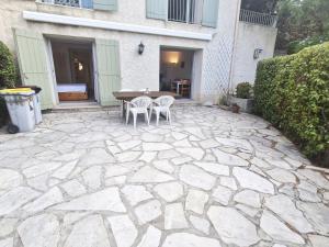 Appartement 2 pièces climatisé avec terrasse et parking, proche centre Sainte-Maxime - FR-1-780-84